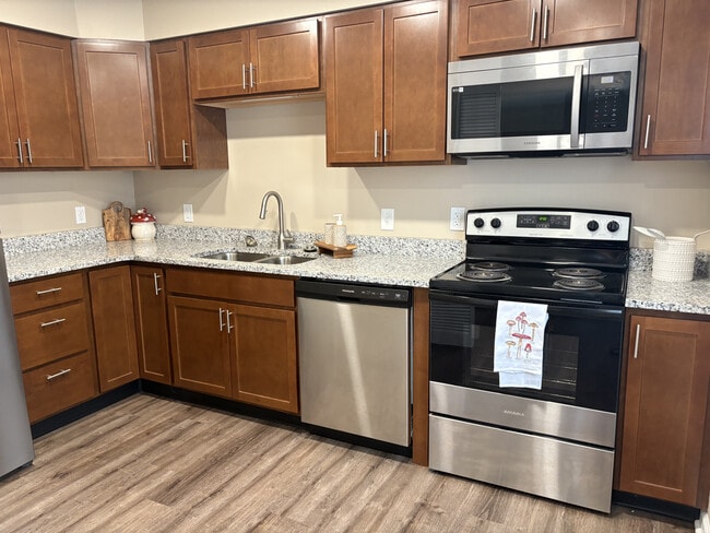 Charleston Square Apartments