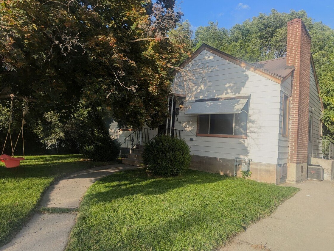 Foto principal - Deposit Moves you in! 3 Bed 1 Bath Home fo...