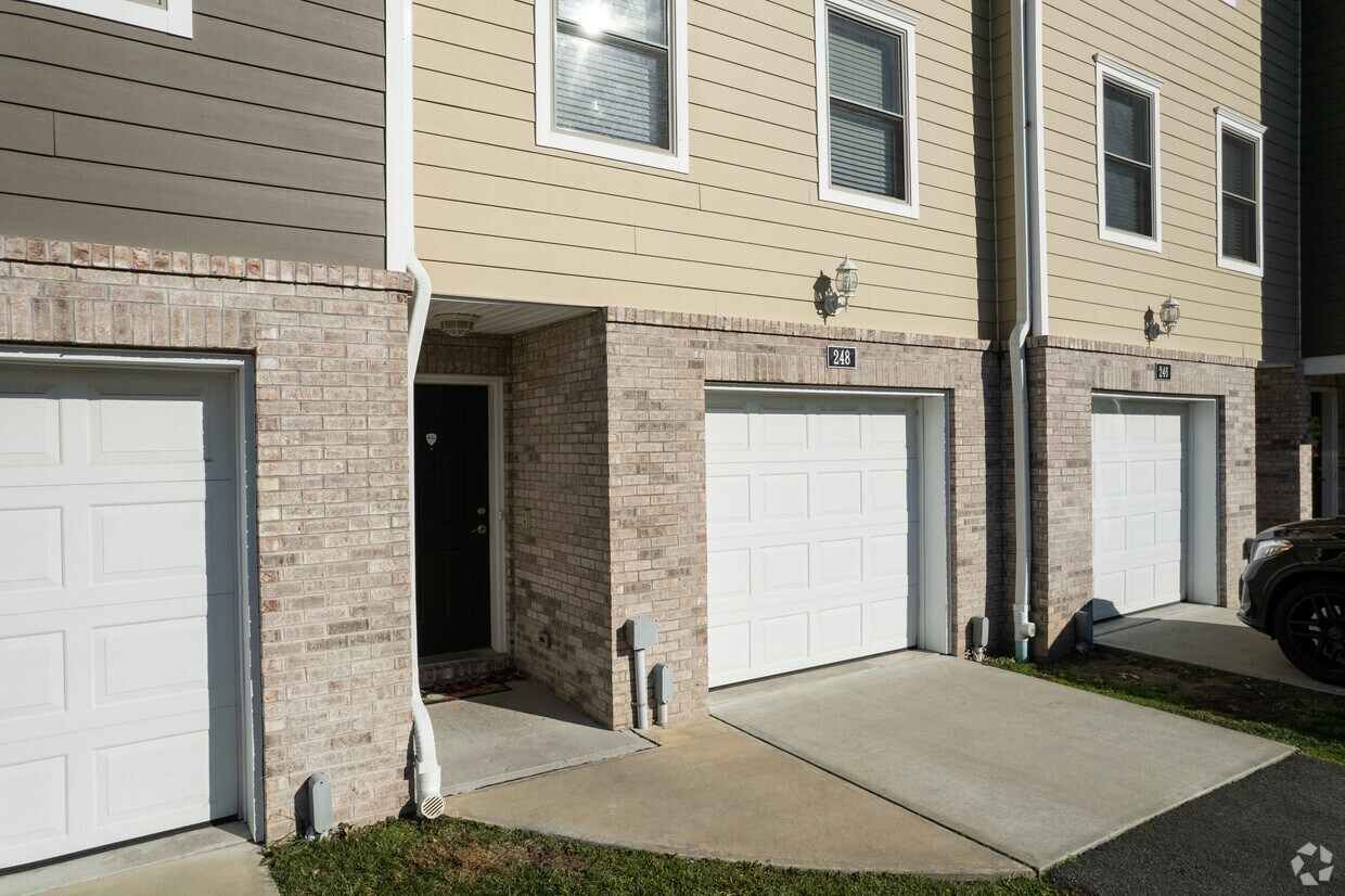 Entrance - Platnium Townhomes