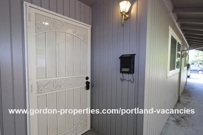 Foto del edificio - 4406-4408-4408 SE 28th Ave