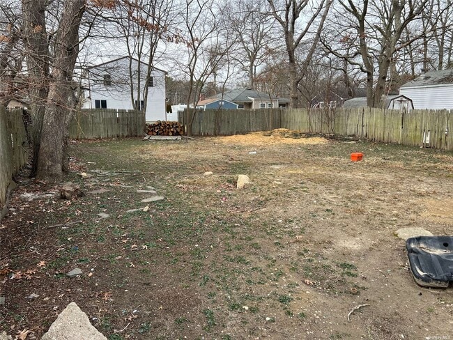 Building Photo - 43 Brushwood Dr