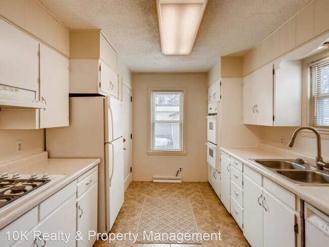 Foto del edificio - 3 br, 2.5 bath House - 6515 Main Street