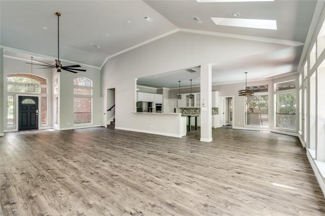 Building Photo - 804 Shorecrest Dr