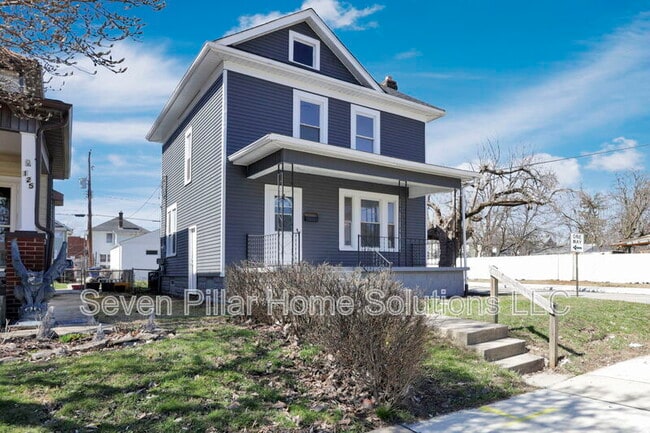 Building Photo - 121 S Terrace Ave