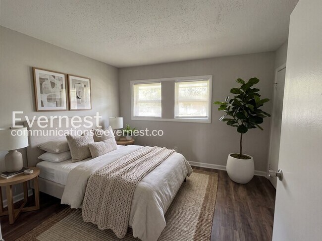 Foto del edificio - 4435 Lincolndale Dr