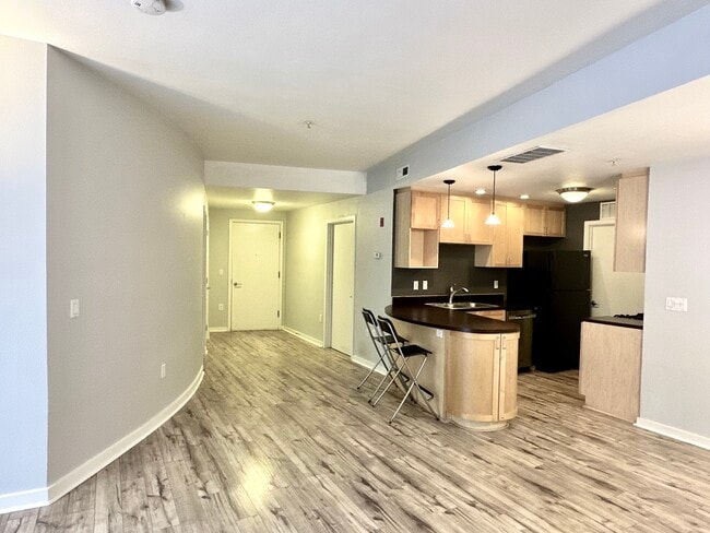 Overall look-hallway and kitchen - 327 NW Park Ave