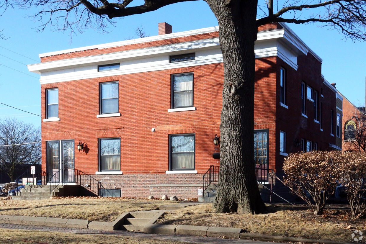 Building Photo - 900 18th St