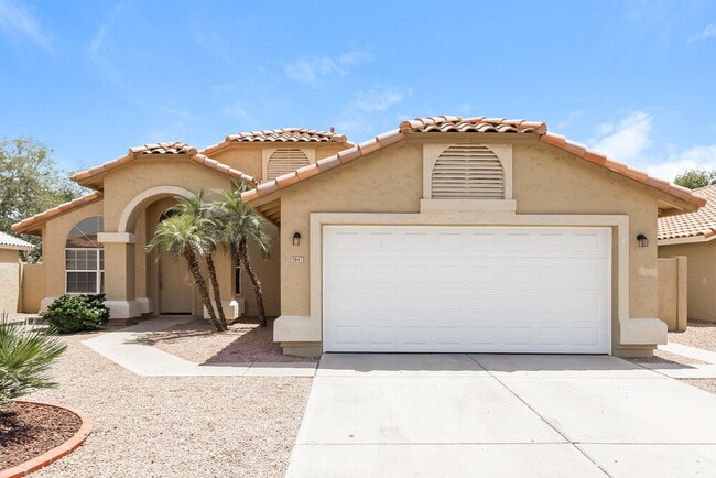 Building Photo - 9847 W Irma Ln
