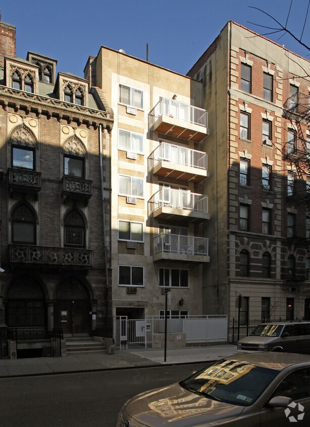 Primary Photo - 49 E 129th St