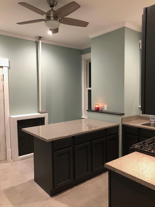 Foto principal - 829 Lancaster St