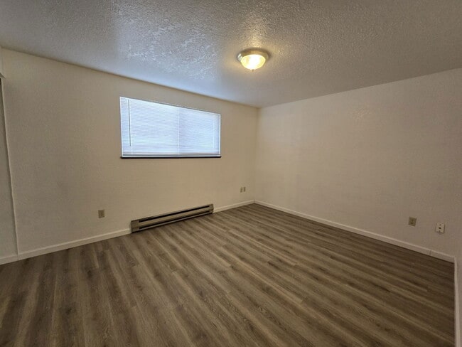 Building Photo - 2469 NE Kerr St