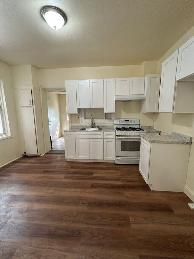 491 W Hanover St, Trenton, NJ 08618 - House Rental in Trenton, NJ ...