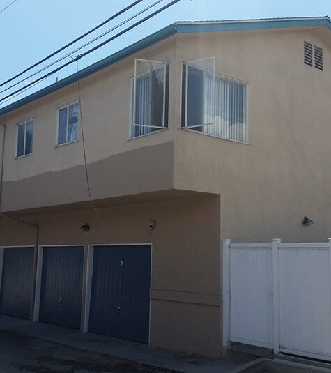 Primary Photo - 4350 N Lakewood Blvd