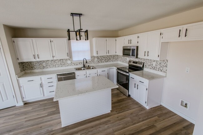 Building Photo - 5114 Creek Valley Dr