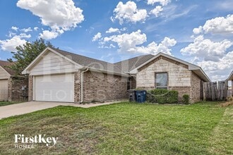 Building Photo - 3613 Cayman Dr