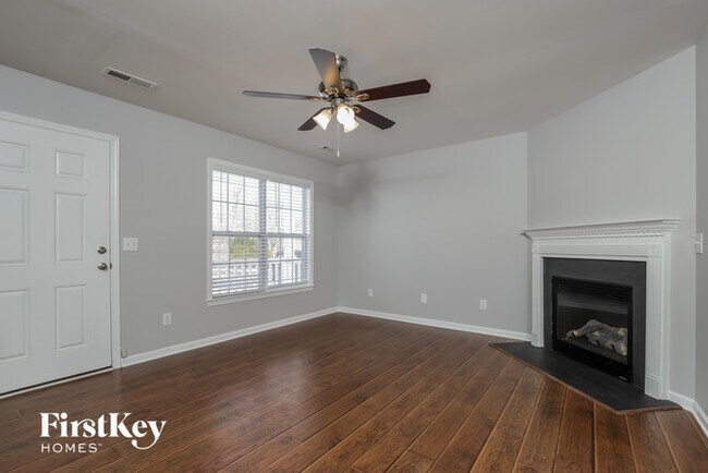 Foto del edificio - 18 Bluestem Ct