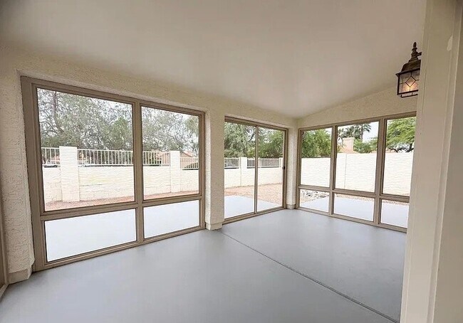 Foto del edificio - 5951 E Taunus Cir