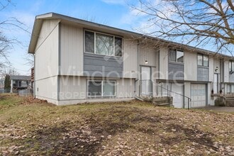 Building Photo - 2708 N Perrine Ct