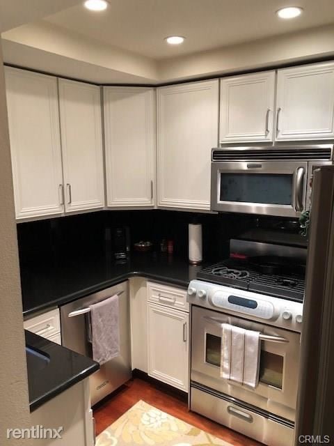 Building Photo - 3 br, 2 bath House - 507 1/2 Narcissus Ave