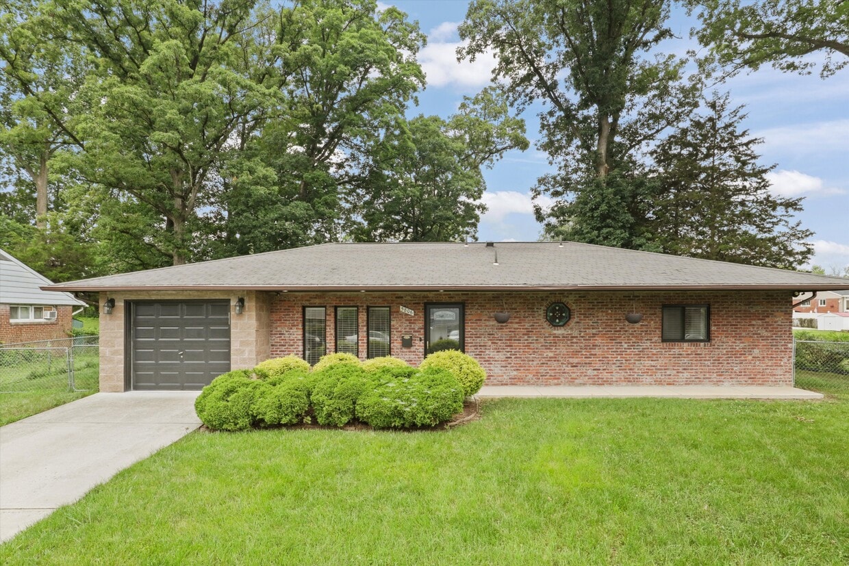 Photo - 5806 Craig St (Springfield, VA)