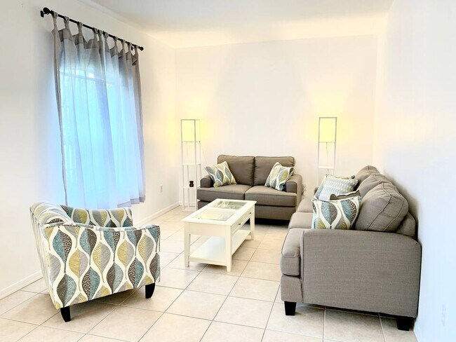 Foto del edificio - 94 Breeze Hill Ln