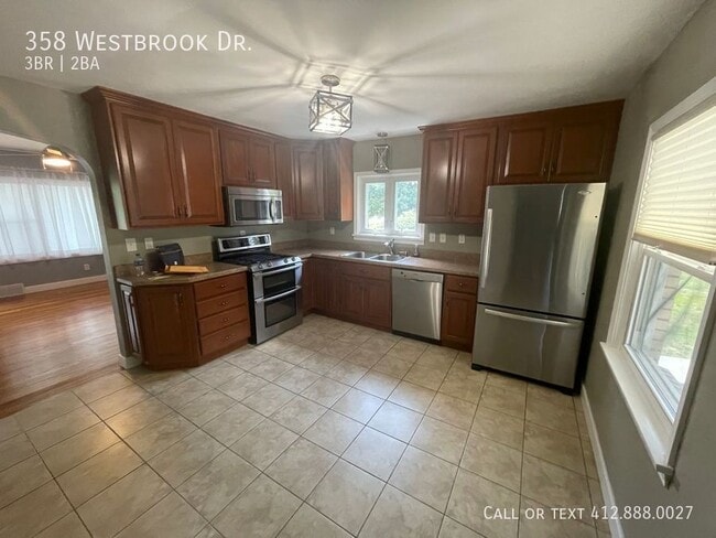 Building Photo - 358 Westbrook Dr