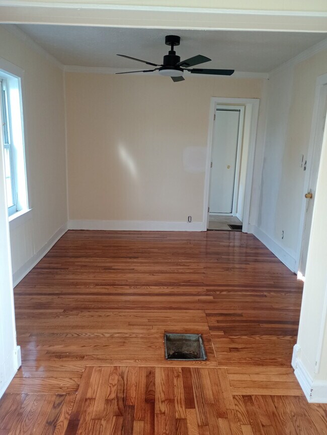 Foto del edificio - 108 E Chilhowie Ave