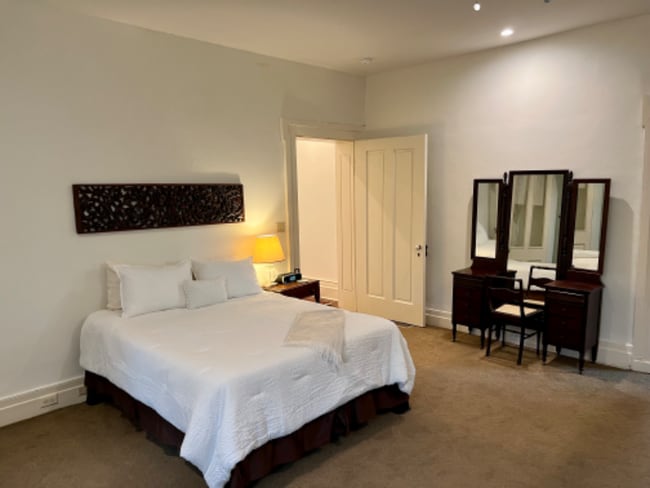 Photo - 628 W High St House