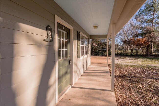 Building Photo - 72 FM 2550