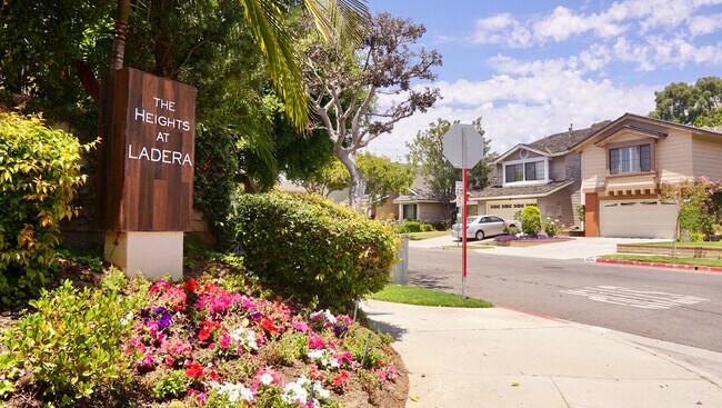 Building Photo - 5245 W Goldenwood Dr