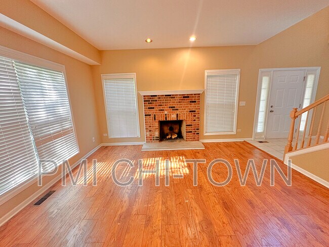 Foto del edificio - 2144 Yale Cir