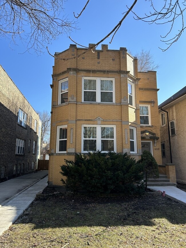 Building Photo - 6321 N Hermitage Ave