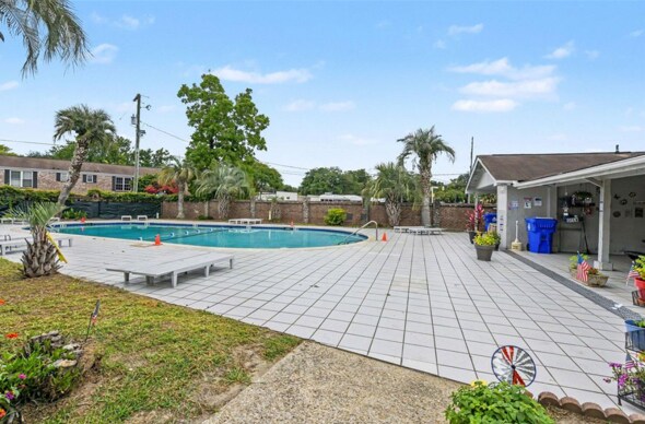 Foto del edificio - 874 Colony Dr