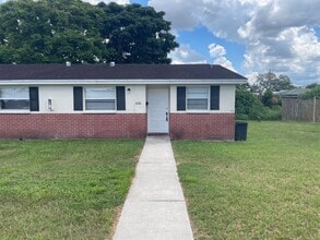 Building Photo - 4126 Shoreline Dr