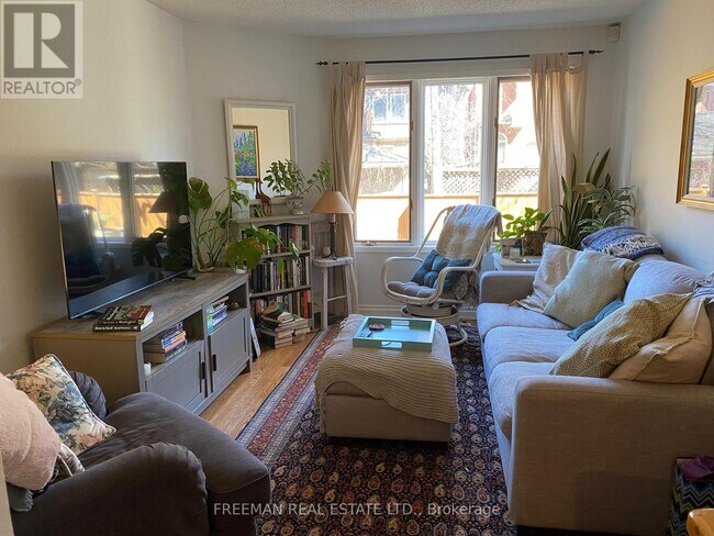 Photo du bâtiment - 217 St George St