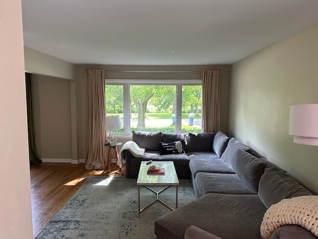 Foto del edificio - 4128 Elm St