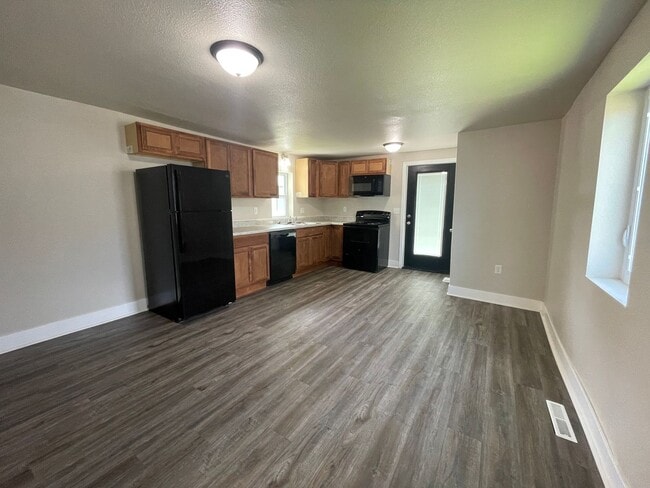 Building Photo - Two Bedroom One Stall Detached Garage