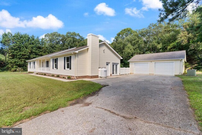 Building Photo - 1806 Lowery Rd