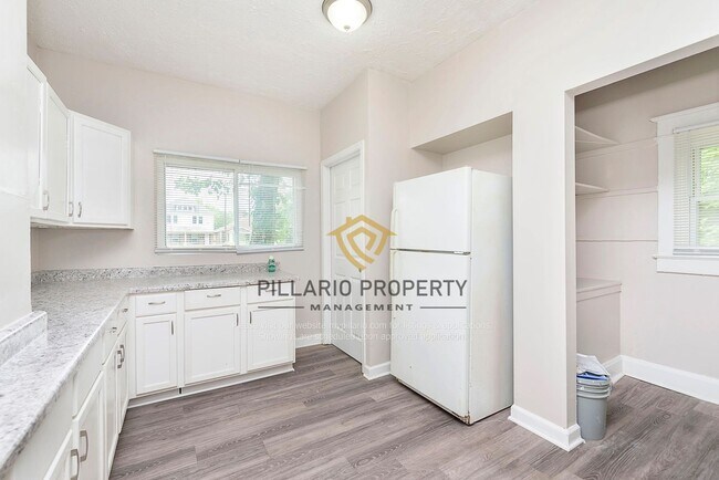 Foto del edificio - 3-Bedroom Home Near Tuxedo Park with 2-Car Garage, Available NOW!