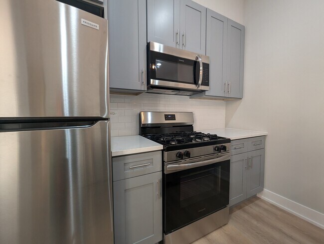 Foto del edificio - 423 W Belden Ave