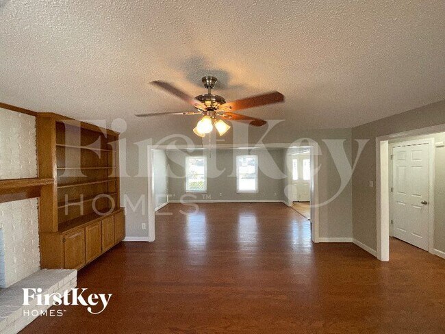 Foto del edificio - 3801 Blairwood St