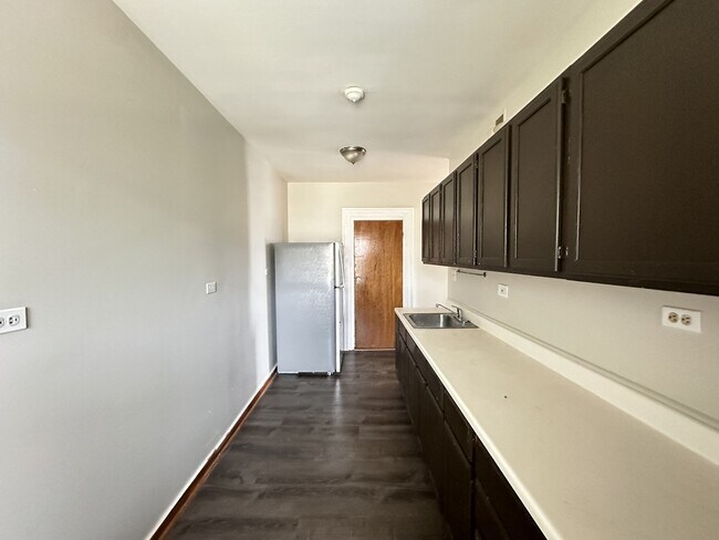 Foto del edificio - 6710 S Claremont Ave