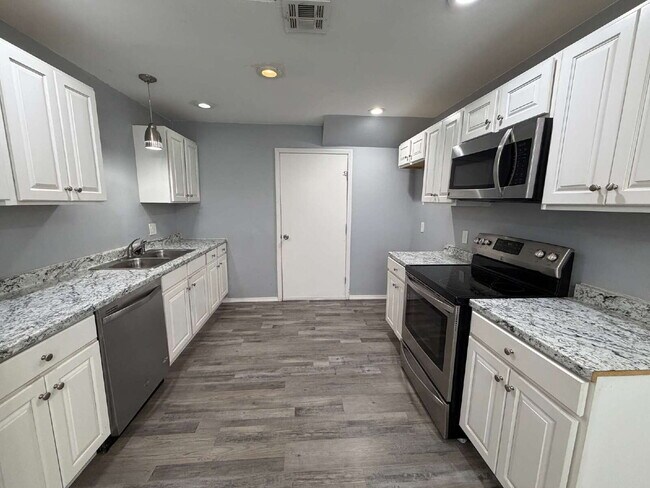 Foto del edificio - 4128 SE 42nd St