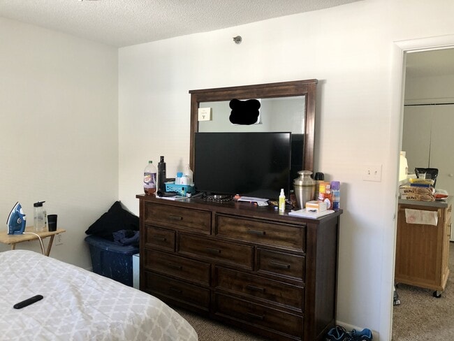 Building Photo - 1430 Collegiate Cir