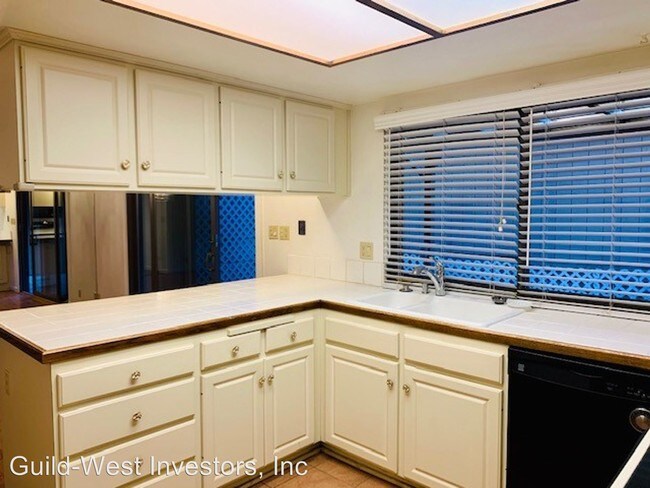 Building Photo - 3 br, 2.5 bath Apartment - 5656 Spyglass Lane