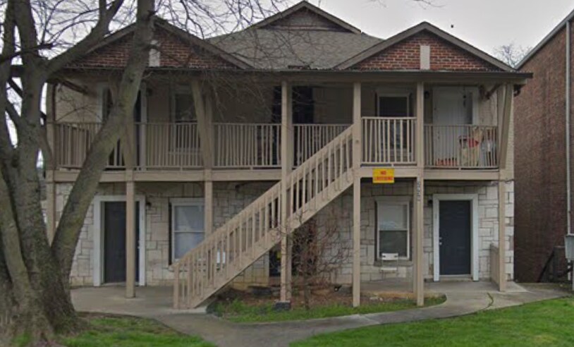 Primary Photo - 2930 E Magnolia Ave