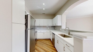 Interior Photo - Ridge at Blue Hills