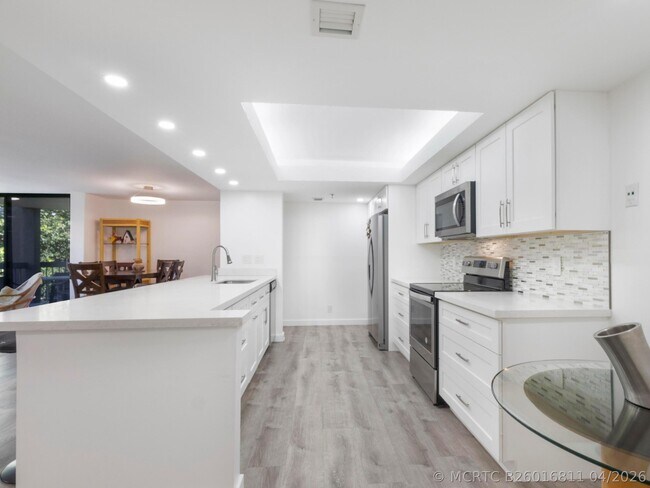 Building Photo - 955 Egret Cir