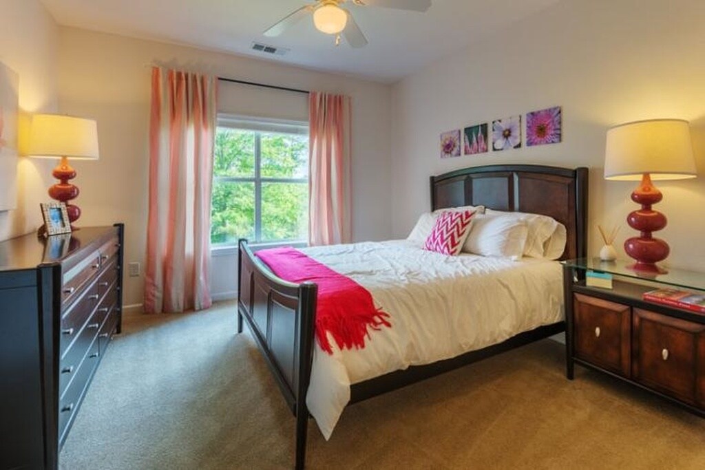 Foto principal - 1506 Chatham Ridge Cir