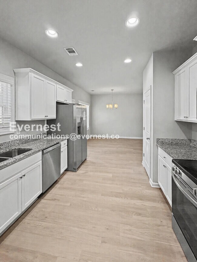 Foto del edificio - 322 Bertha Honey Stewart Dr